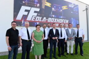 Read more about the article Neue Fahrzeughalle der FF Boxhofen gesegnet