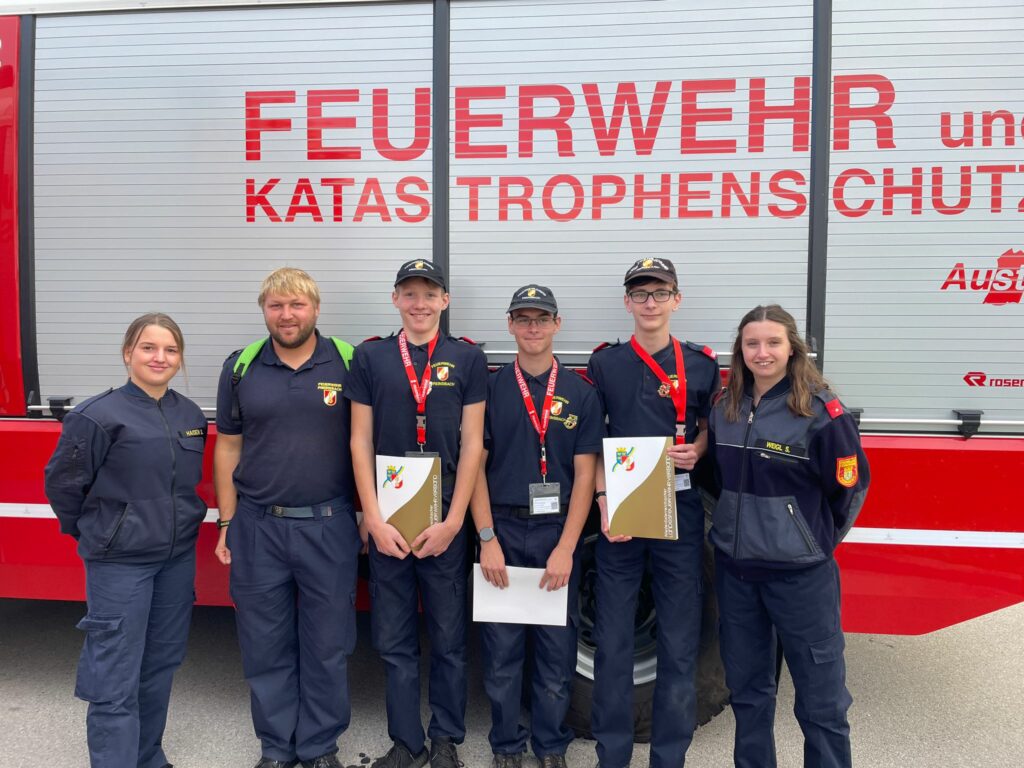 Gratulaton an Preinsbacher Jugendliche zum höchsten Feuerwehrleistungsabzeichen