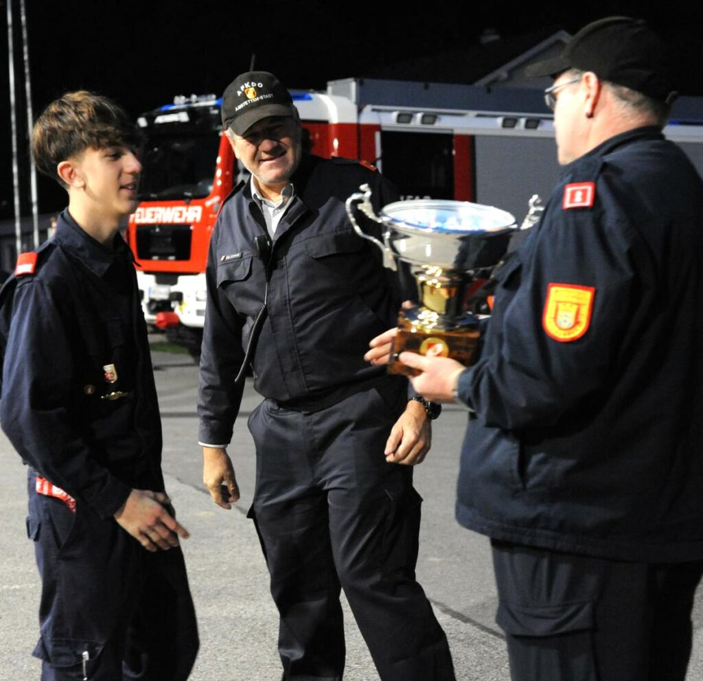 Abschnittsfeuerwehrkommando gratuliert der Feuerwehrjugend Greinsfurth zur besten Teamleistung